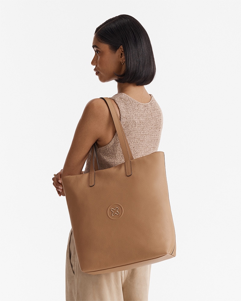 Bay Tote Bag