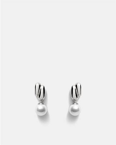 Classique Pearl Drop Earrings