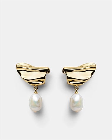 Curtain Call Pearl Earrings