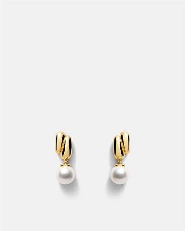 Classique Pearl Drop Earrings