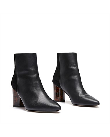 X AND O ANKLE BOOT