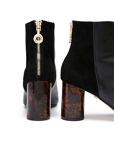 X AND O ANKLE BOOT