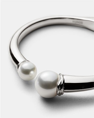 En Pointe Pearl Bangle