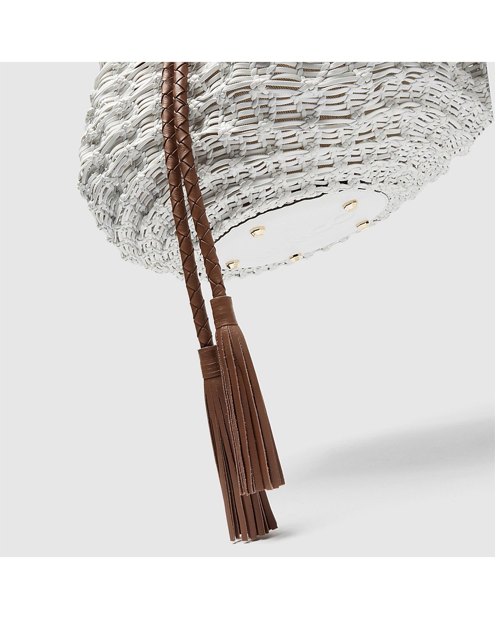 LEATHER SELVA BUCKET BAG