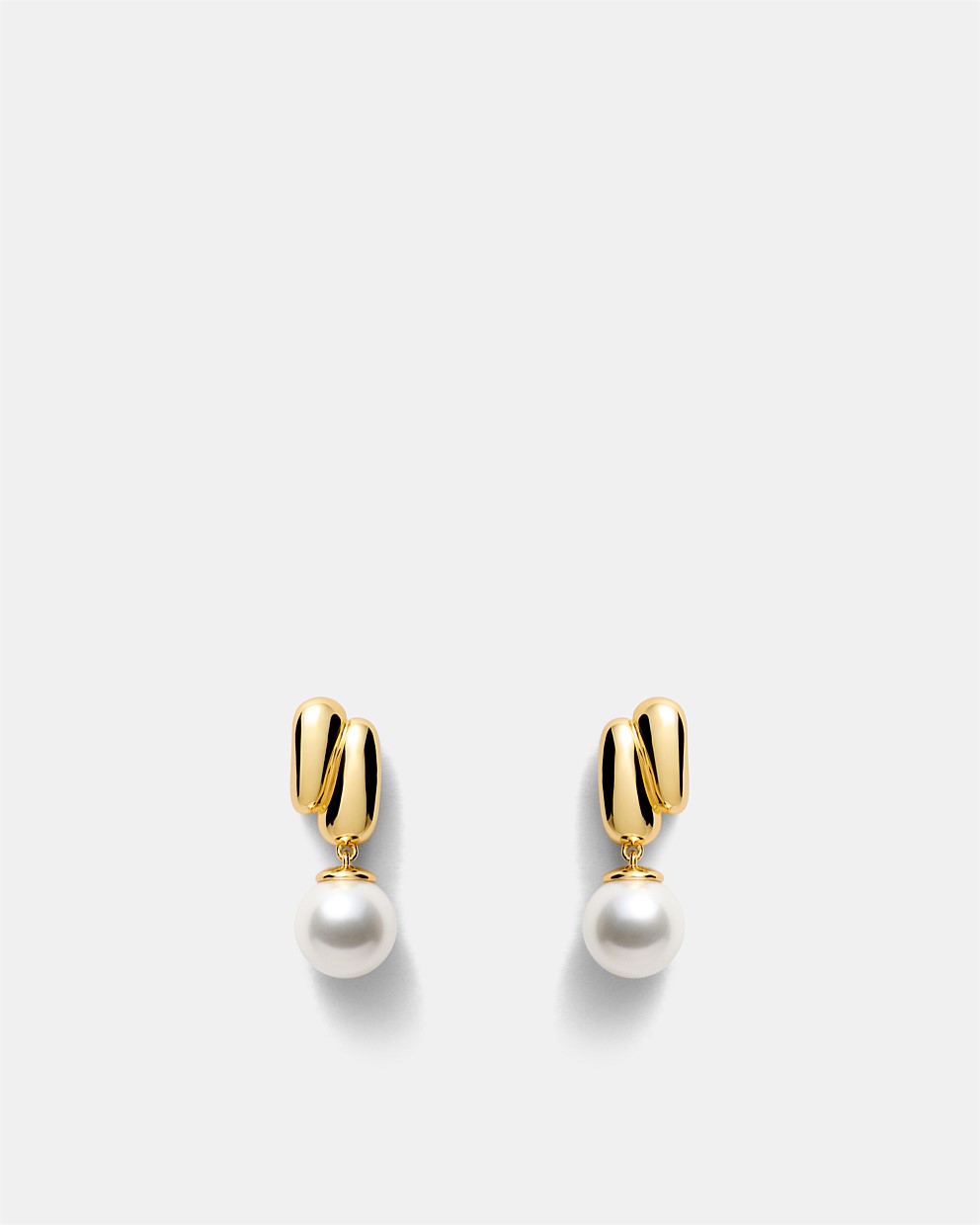 Classique Pearl Drop Earrings