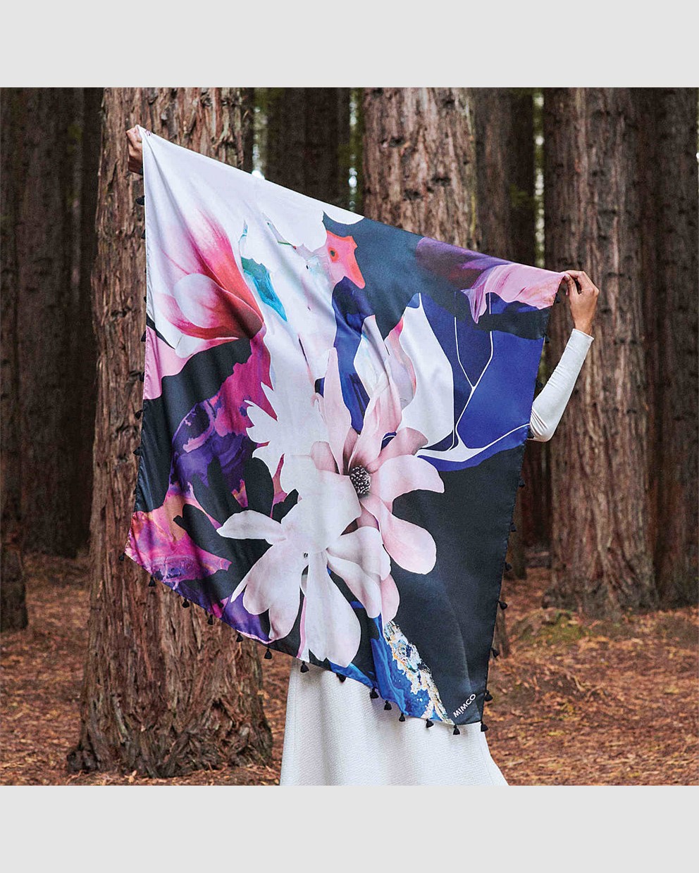 MAGNOLIA SCARF