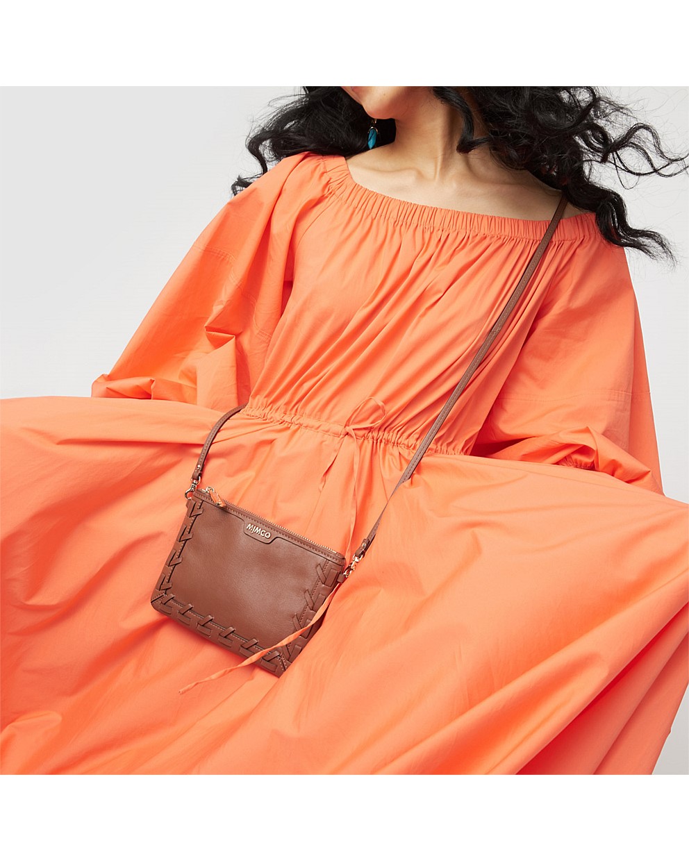 LEATHER SELVA BUCKET BAG