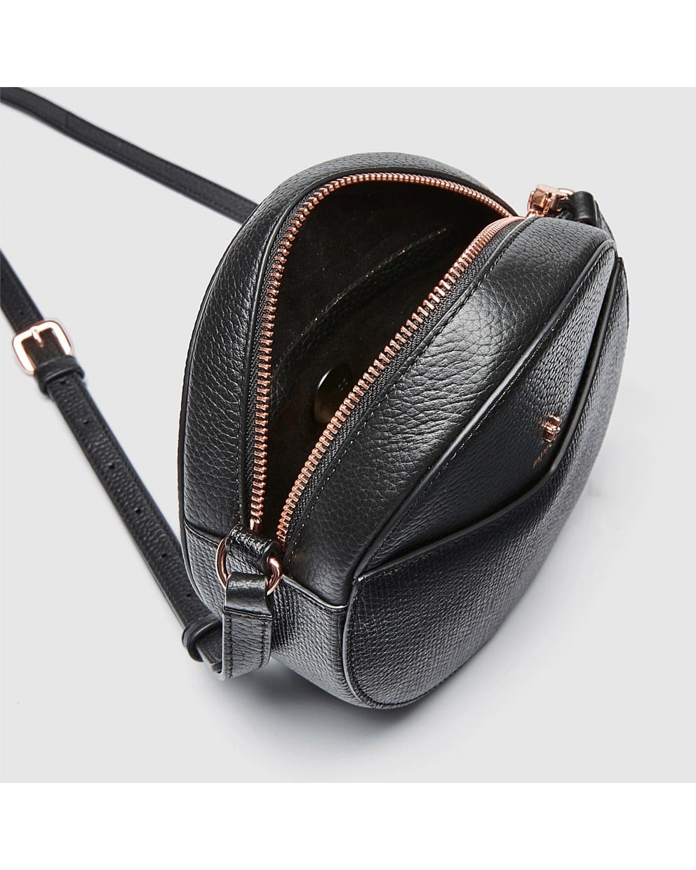 d-vine circle bag