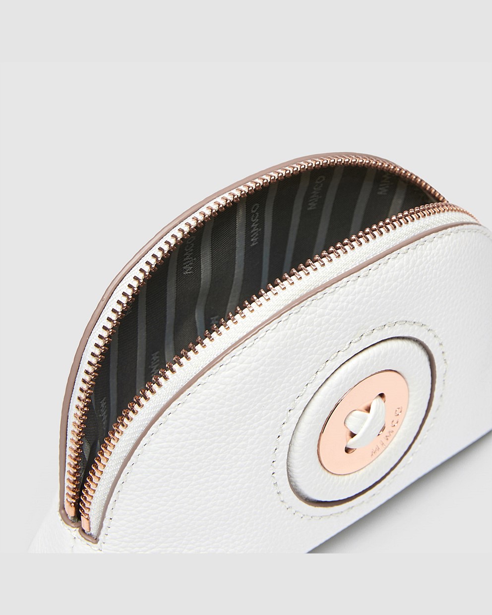Mim-Mazing Pouch