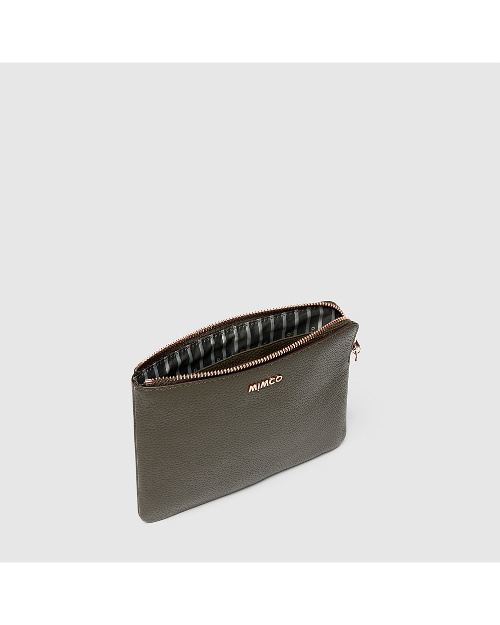 Classico Medium Pouch