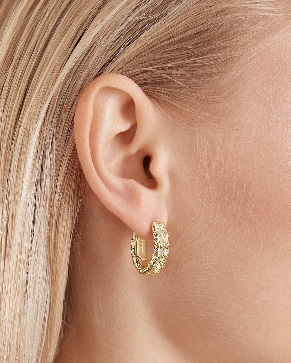 Serenno Small Huggie Hoop Earrings