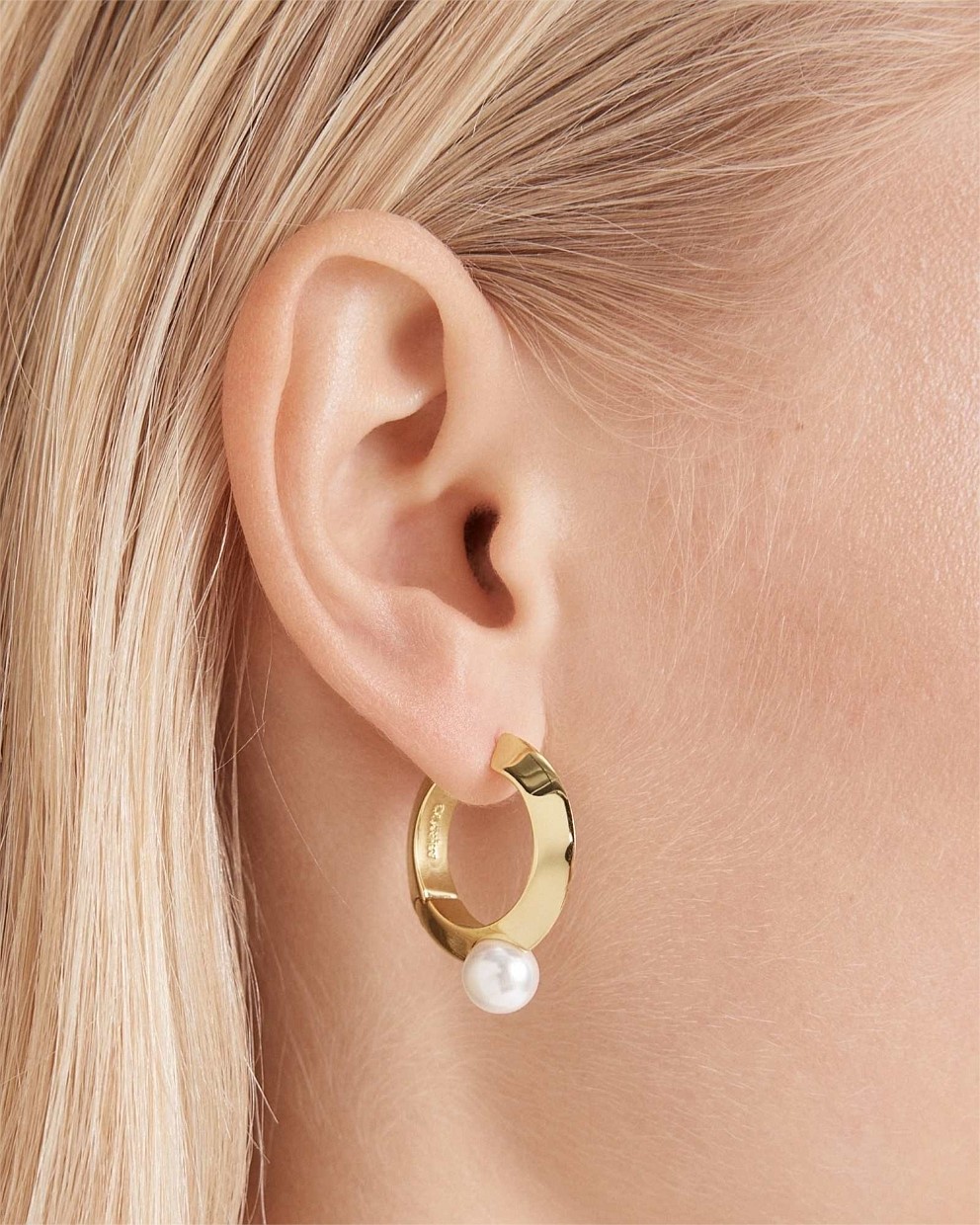 The Edge Pearl Huggie Hoop Earrings