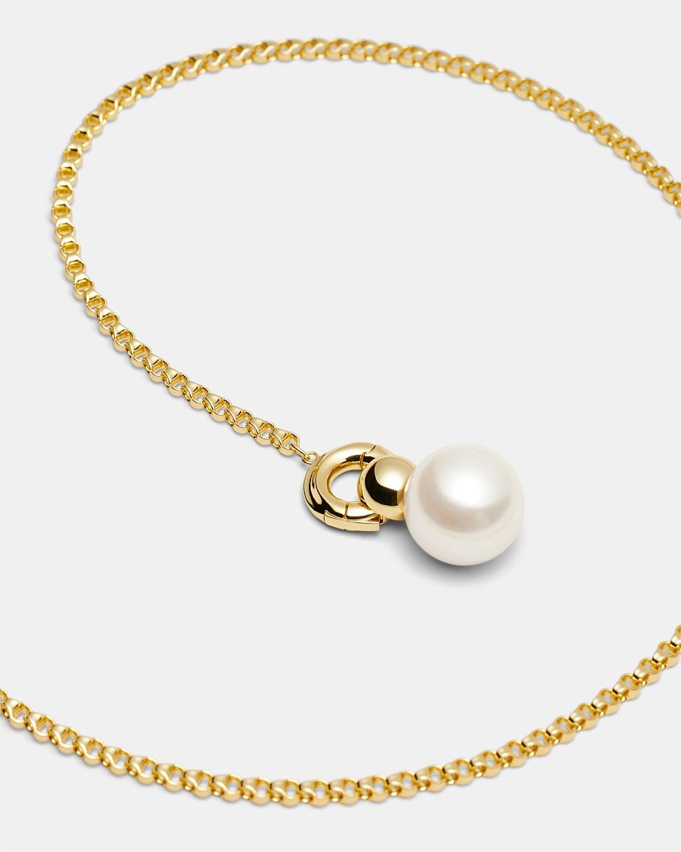 The Edge Pearl Necklace