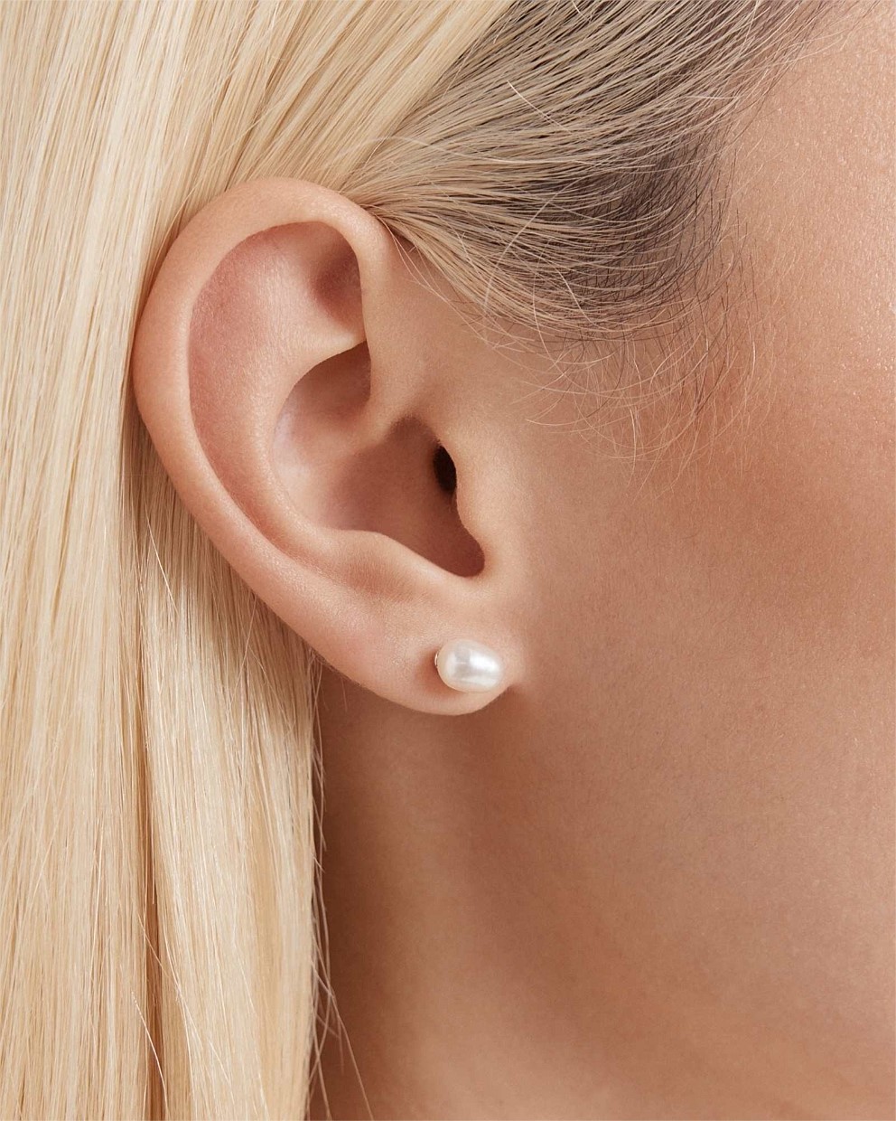 Purete Stud Earrings