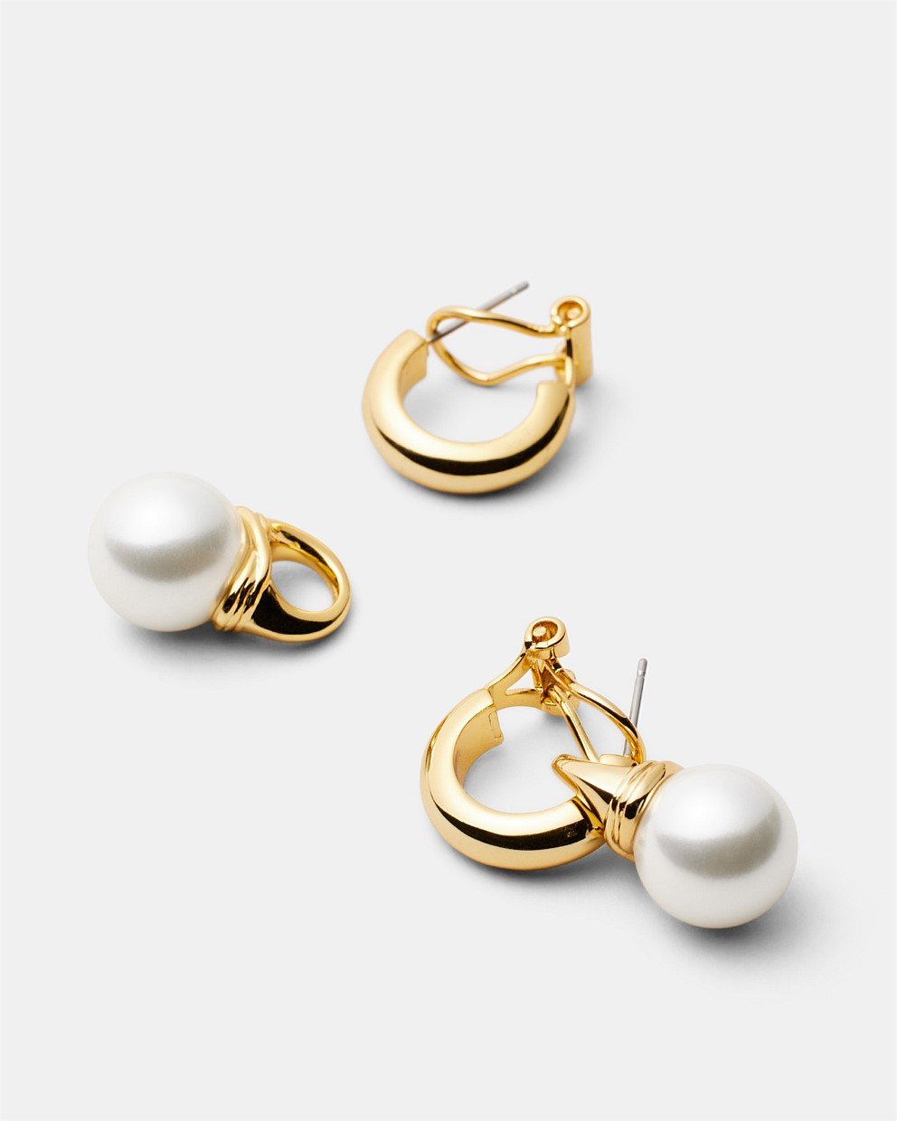 En Pointe Pearl Hoop Earrings