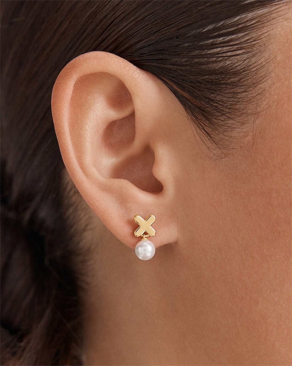 Essense Pearl Stud Earrings