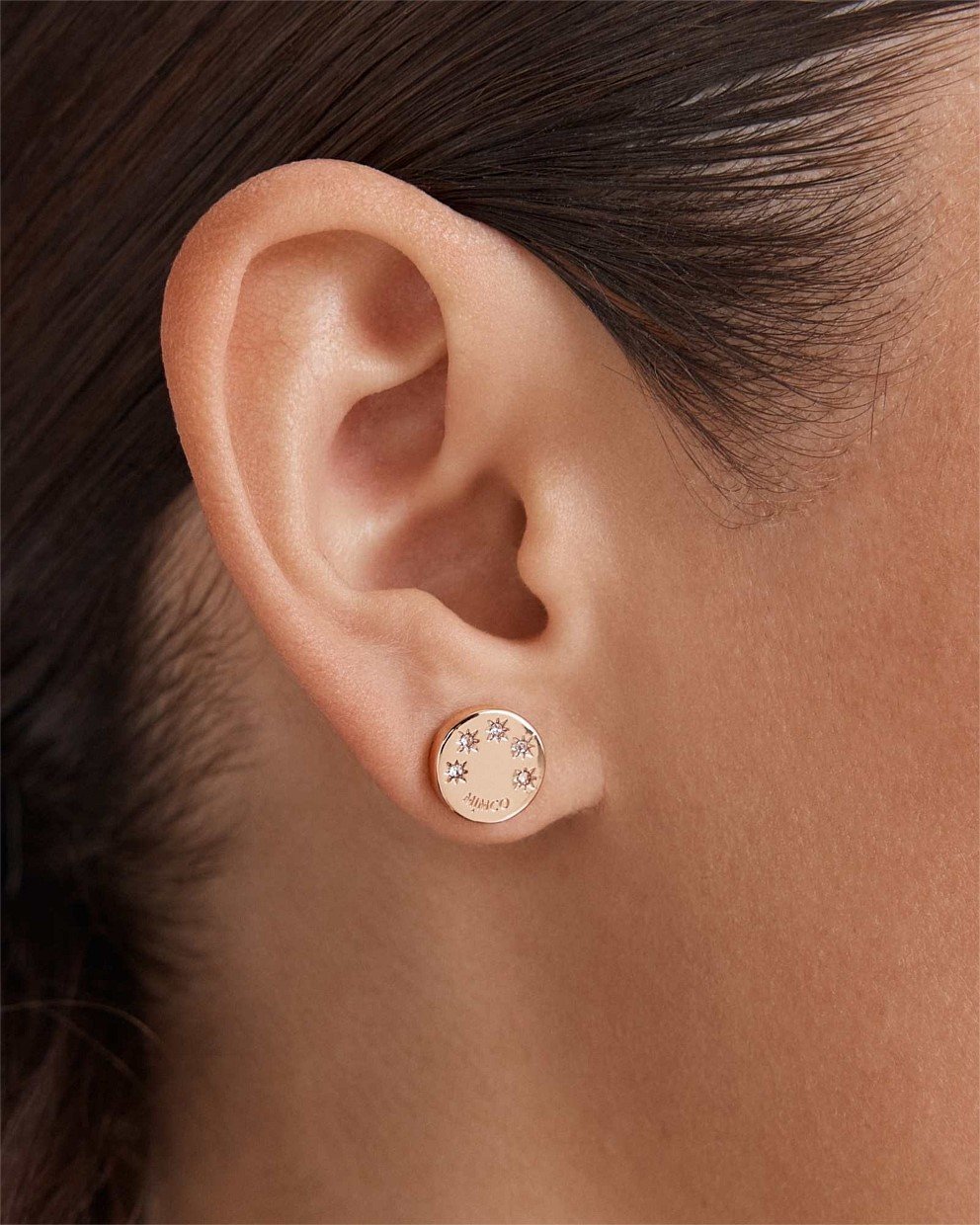 Alluring Stud Earrings