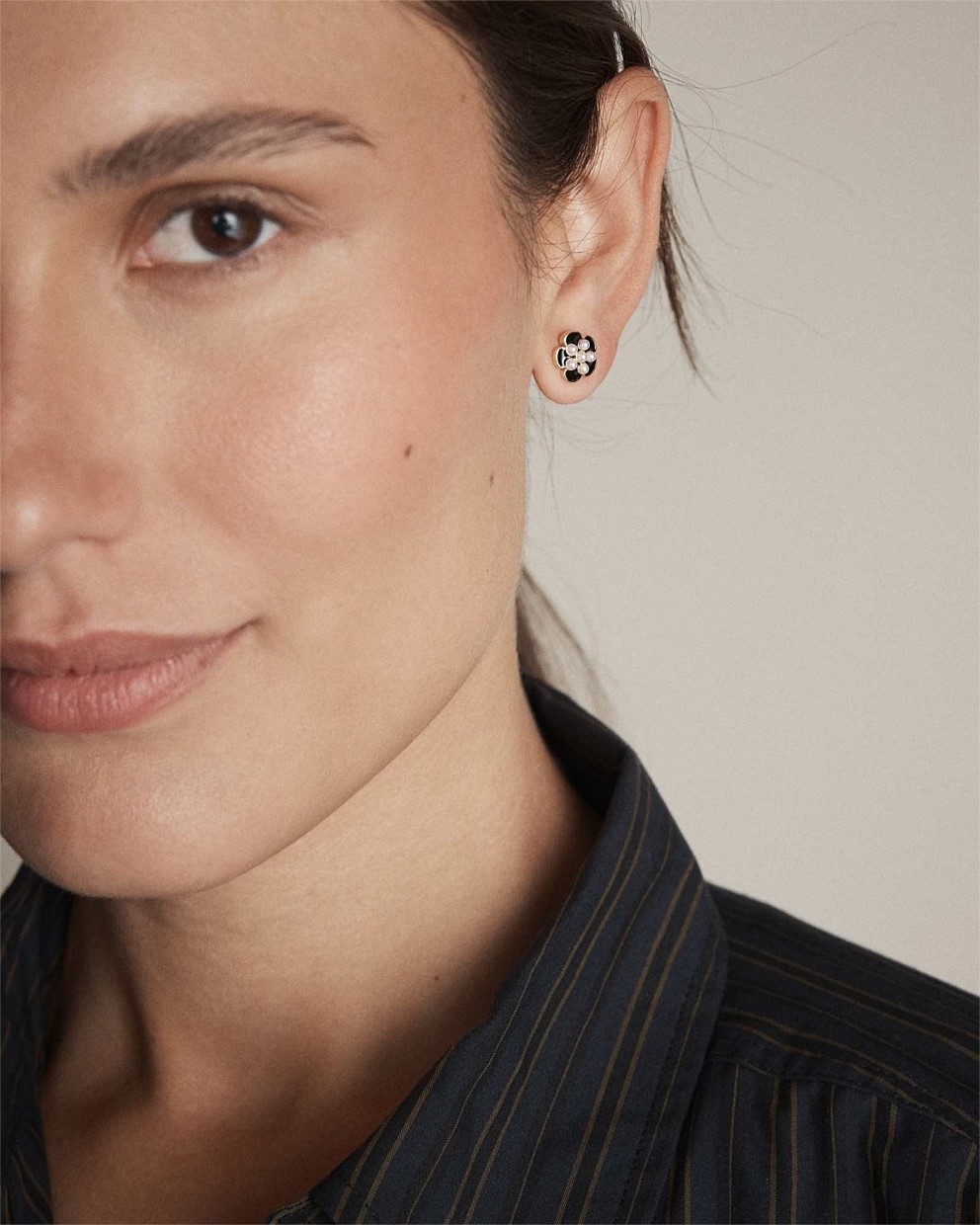 La Fleur Stud Earrings