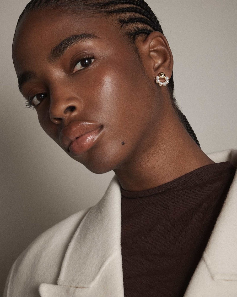 Luminous Aura Stud Earrings