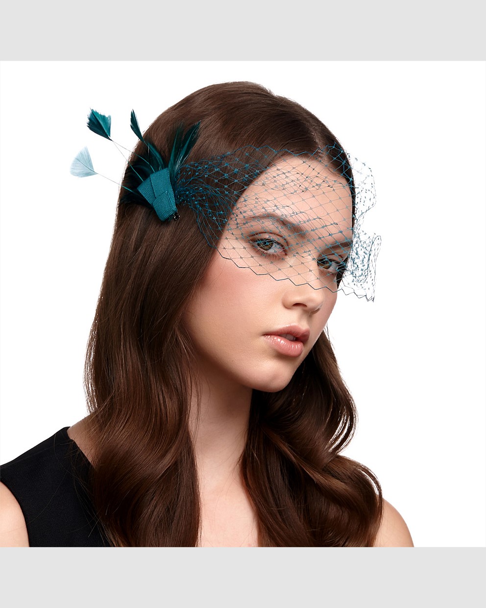 Ruffle Feathers Veil